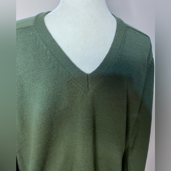 Marks and Spencer’s Men’s XL Green Sweater! - Picture 2 of 7
